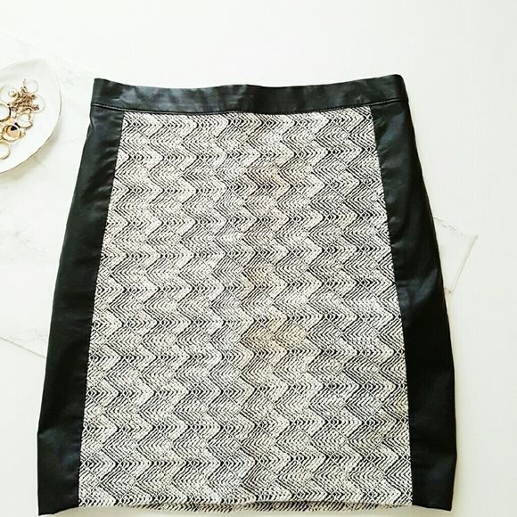 H&M Dresses & Skirts - Black and white skirt
