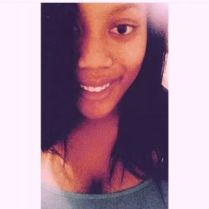 Meet your Posher, Nora