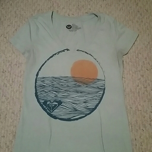 Roxy V-neck