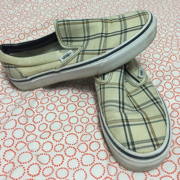 *****SOLD***Vans plaid shoes size 6 - Picture 2 of 2