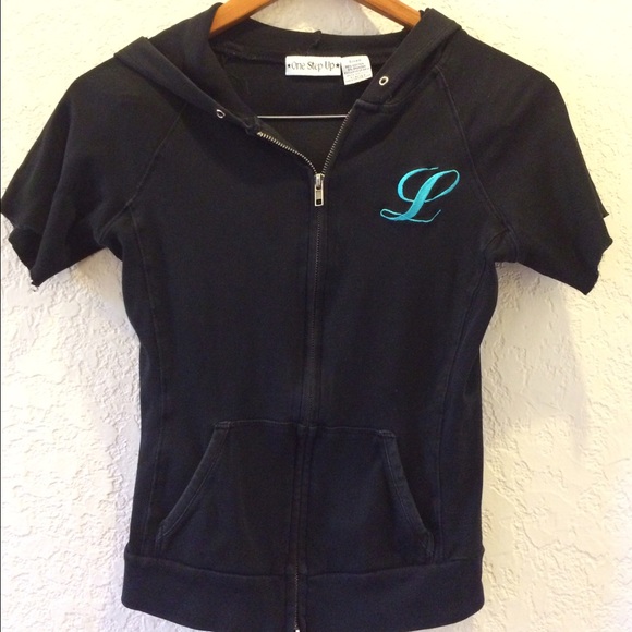 Black one step up hoodie short sleeve tee