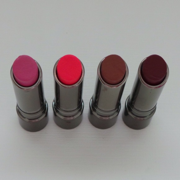 4 MAC huggable lipsticks bundle of four