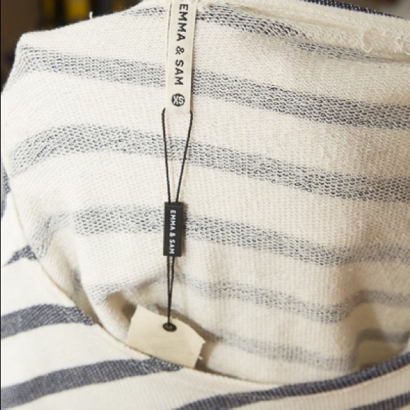 ❤️Emma & Sam Lace Skull Shirt - Picture 2 of 2