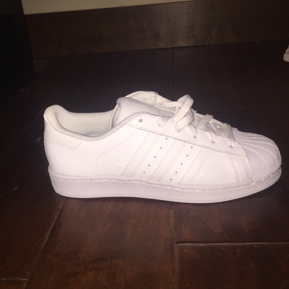 Sneakers - Picture 2 of 3