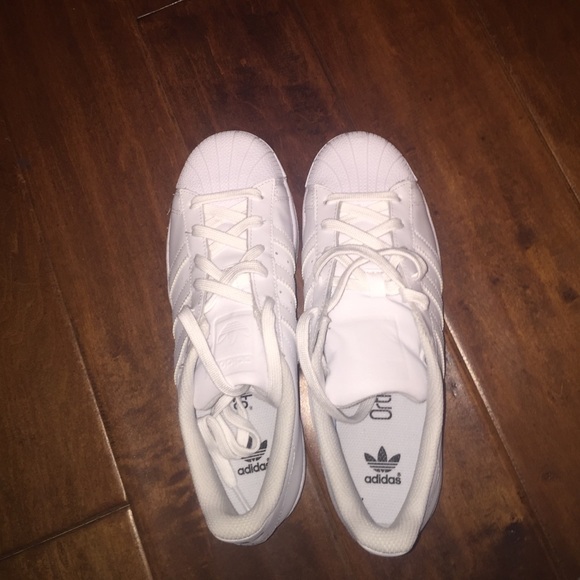 Sneakers - Picture 3 of 3