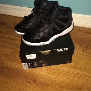 72-10's Jordan 11's