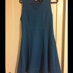 Women's dress - New