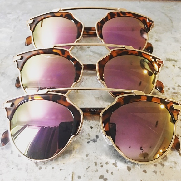 Accessories - Sunglasses