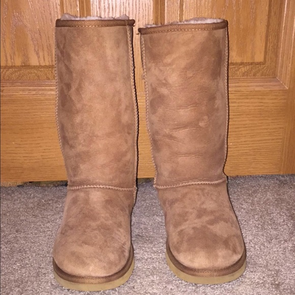Winter boots, knock offs