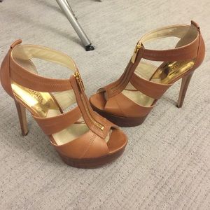 Michael kor heels brown
