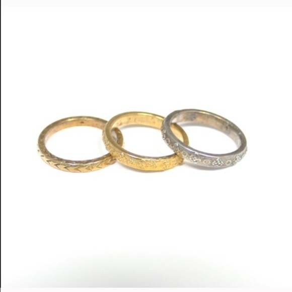 LAST CHANCE Plain gold midi ring - Picture 3 of 4