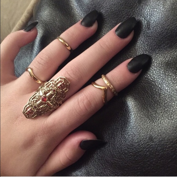 LAST CHANCE Plain gold midi ring - Picture 4 of 4