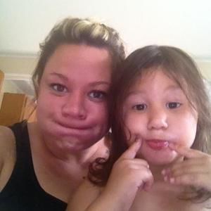 Meet your Posher, Danielle