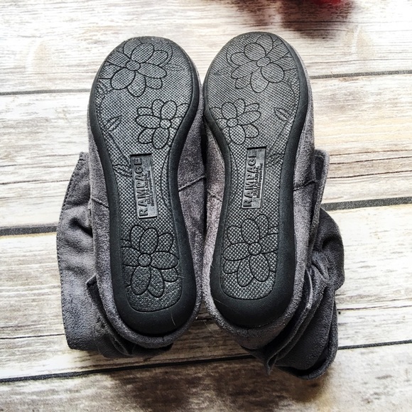 NFS 🚫 Rampage Gray Suede Bow Booties 6.5 - Picture 2 of 3