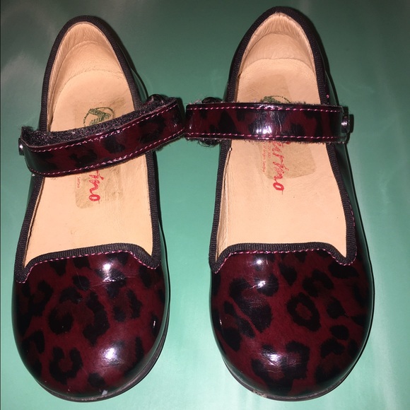 Girls Naturino Mary Jane loafers size 25 (8.5)