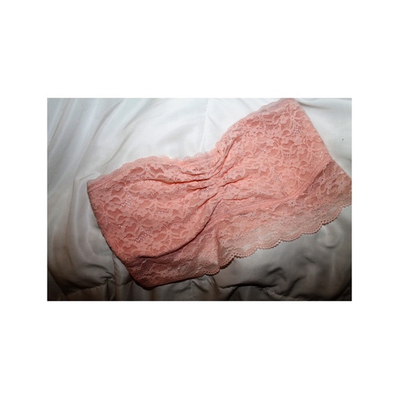 AMERICAN EAGLE LACE BRALETTE
