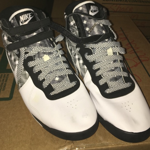 Ladies Nike Sneakers Size 10