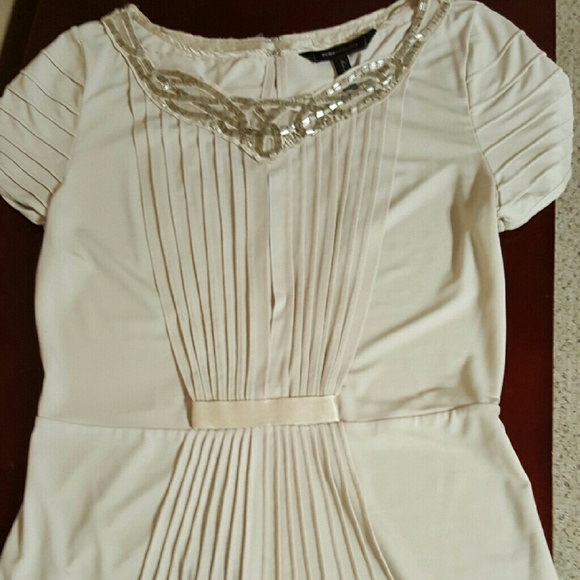 BCBG MaxAzria cream top
