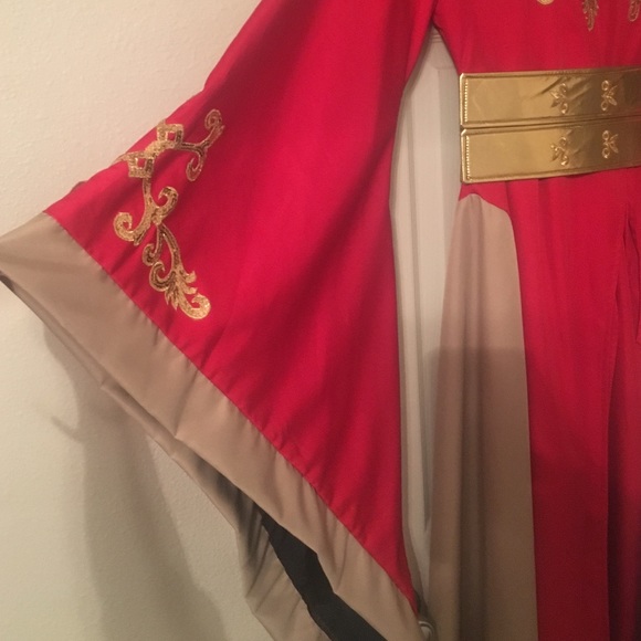 Game of Thrones: Cersei Lannister Costume - Picture 2 of 4