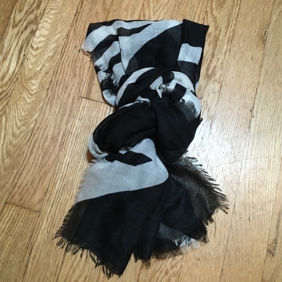 Mossimo Supply Co. Accessories - Black & White Striped Scarf