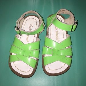Toddler girls lime green saltwater sandals size 7