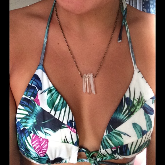 Triple Quartz Necklace - Picture 2 of 2