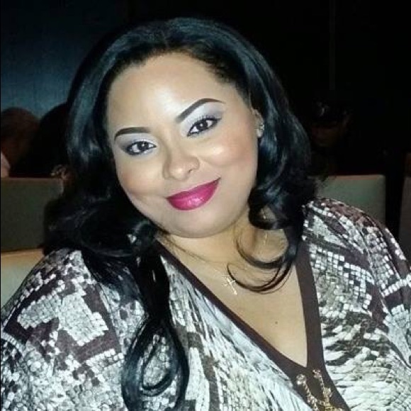 Meet your Posher, Tayra - Picture 2 of 4