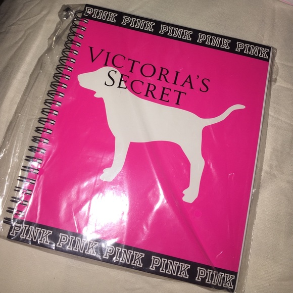 VS PINK 2016-2017 PLANNER (pink dog)