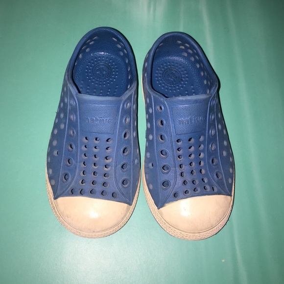 Native shoes blue size 7