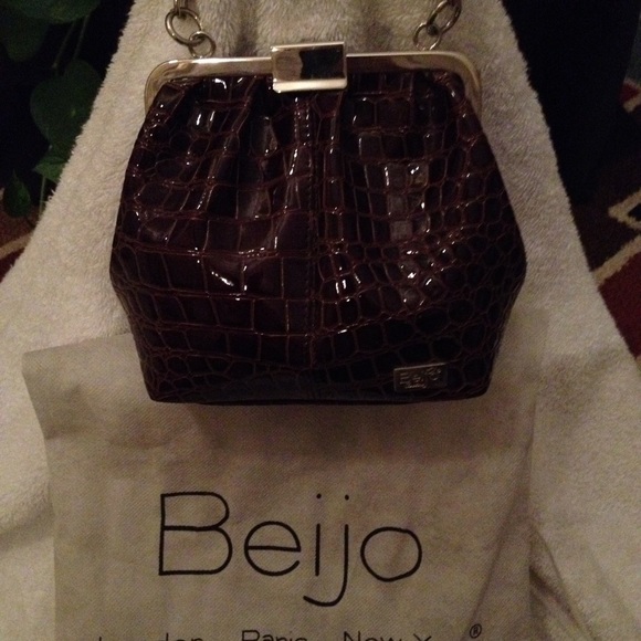 Beijo Cranberry tote used once