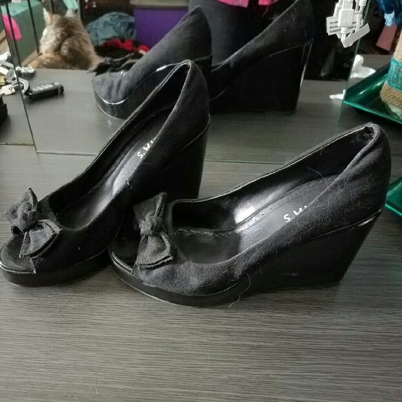 Black heels