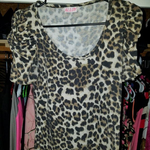 Leopard top