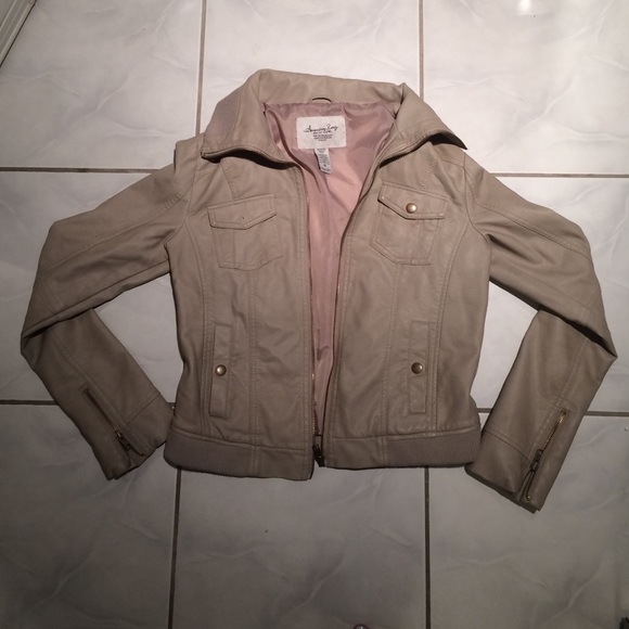 Tan Leather Jacket (Medium)‼️