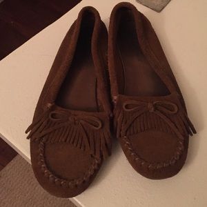 Brown Minnetonka moccasins 7.5