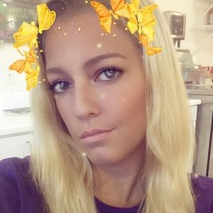 Meet your Posher, Victoria