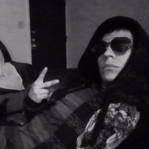 Meet your Posher, Cesar