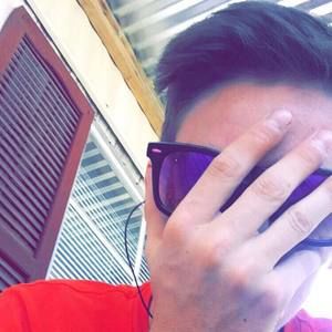 Meet your Posher, Alex