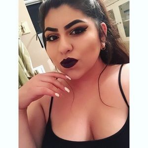 Meet your Posher, Maribel