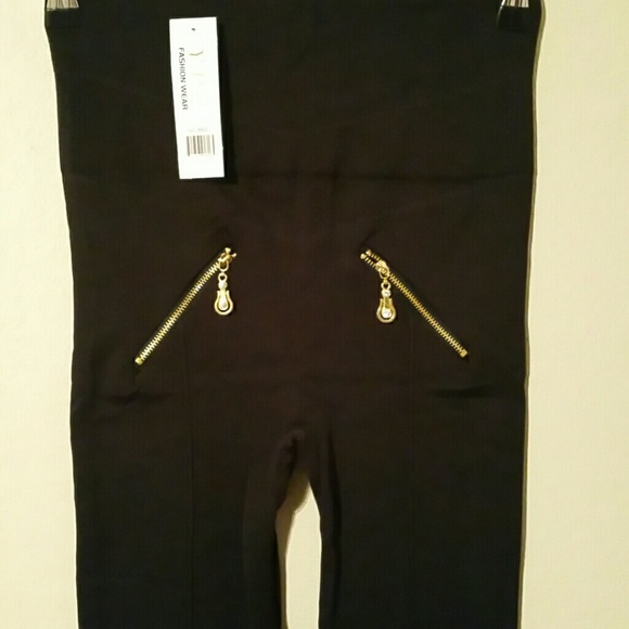 🎄NWT Zipper Fleece Color Knitted🎄 - Picture 4 of 4