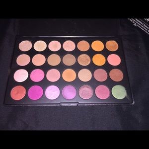 Jaclyn hill Favorites palette