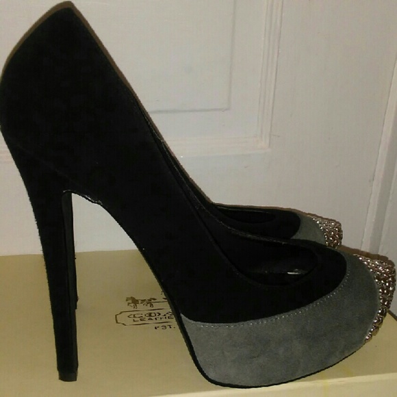 Penny Loves Kenny Studded Heels - Picture 2 of 3