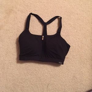 Never worn Victoria's Secret knockout front close