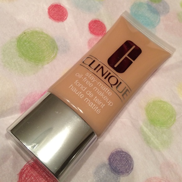 clinique stay matte 06 ivory