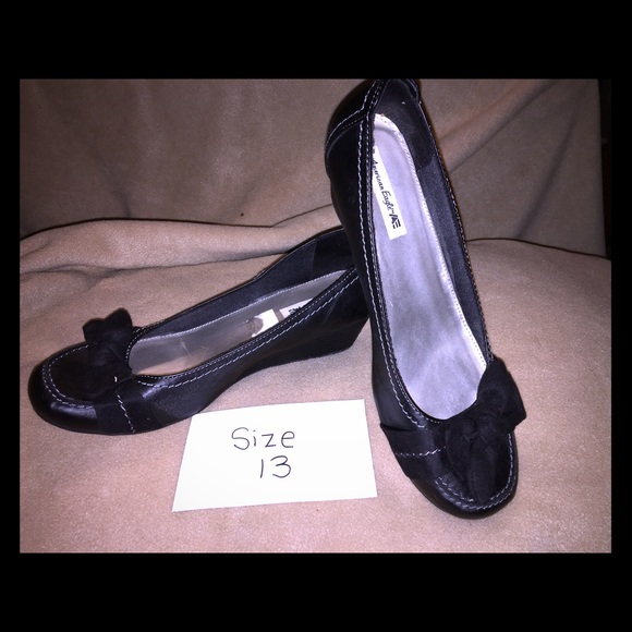 Black Wedges