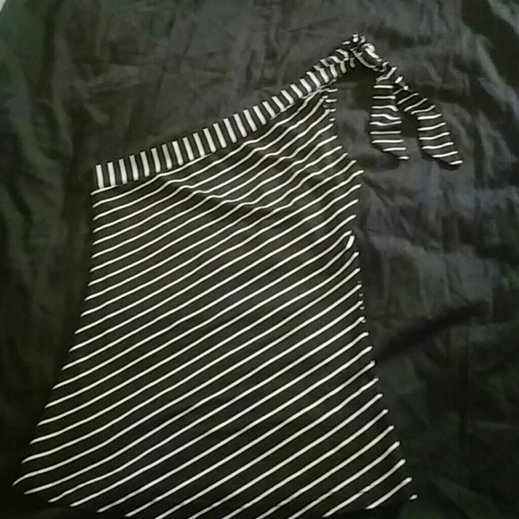 Striped blouse no sleeves