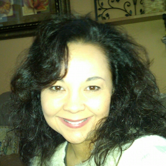 Meet your Posher, Carol - Picture 1 of 1