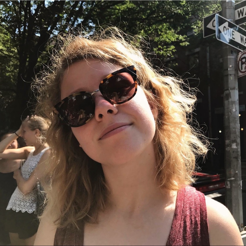 Meet your Posher, Julia