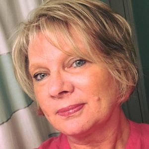 Meet your Posher, Deborah