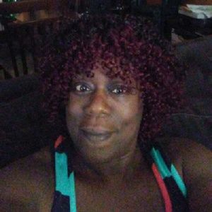 Meet your Posher, Iona