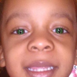 Meet your Posher, Antonia